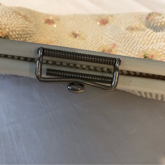 Vintage 1950s Reversible Cottagecore Ivory Floral Beaded Handbag - Picture 9 of 12